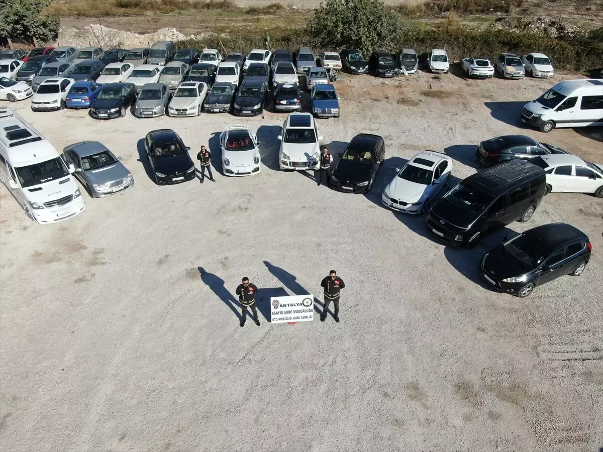 Antalya’da Çalıntı Araç Operasyonu