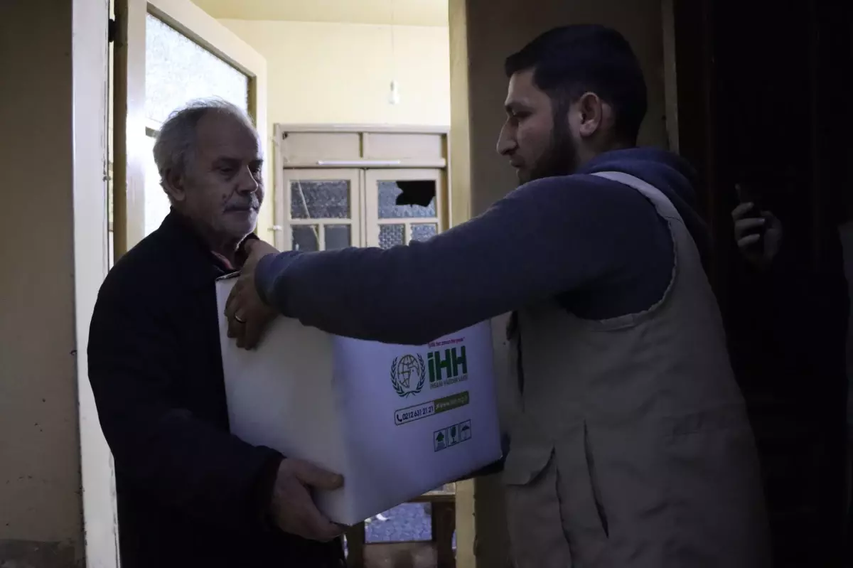 İHH İnsani Yardım Vakfı’ndan Halep’teki Hristiyan Ailelere Yardım