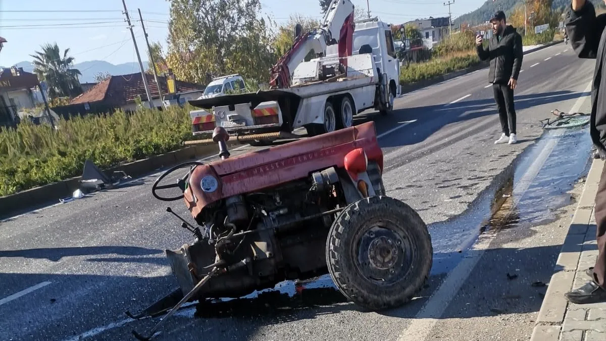 Köyceğiz’deki kazada traktör ikiye bölündü