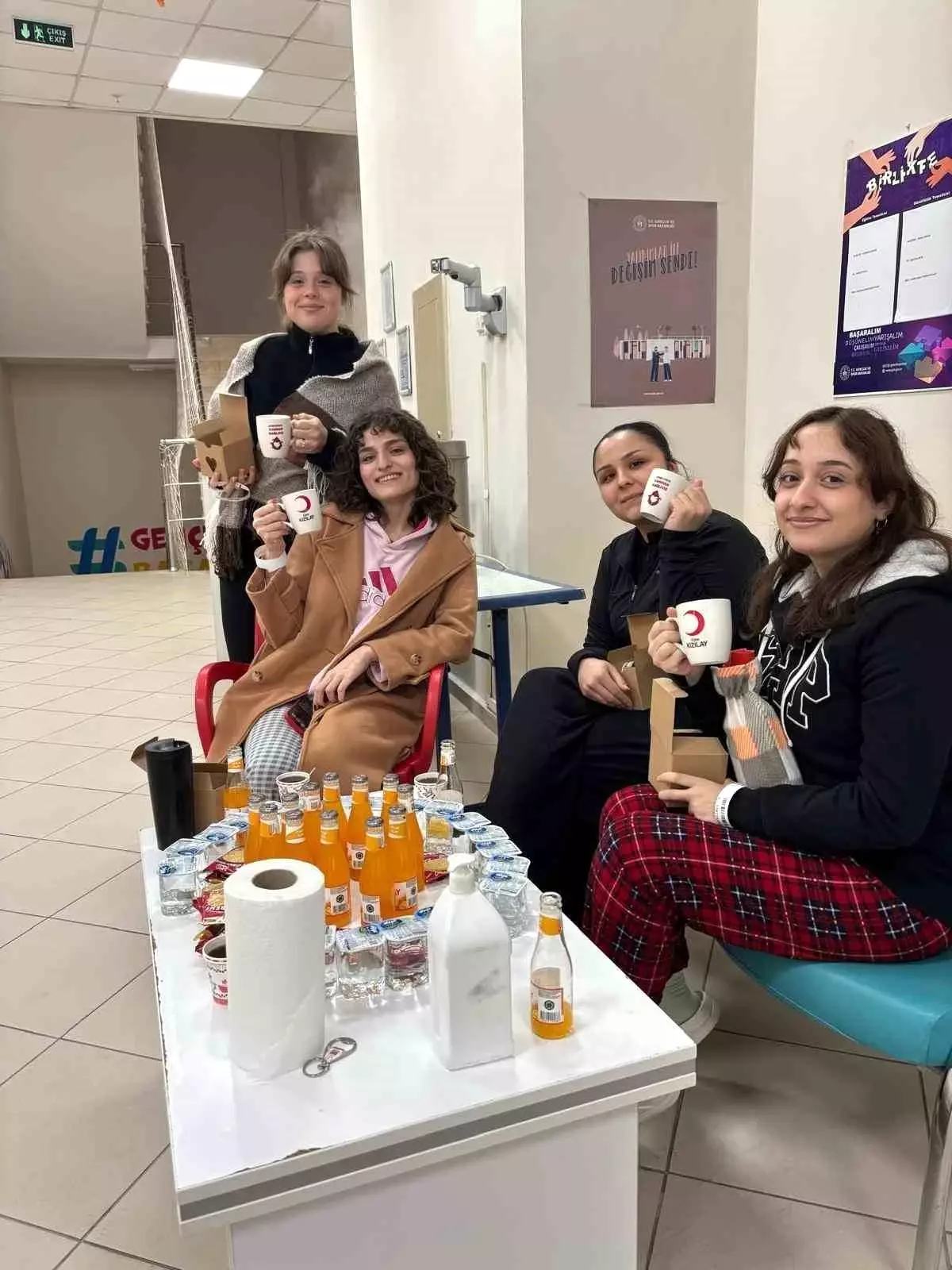 Düzce’de Öğrencilerden Kan Bağışı Etkinliği