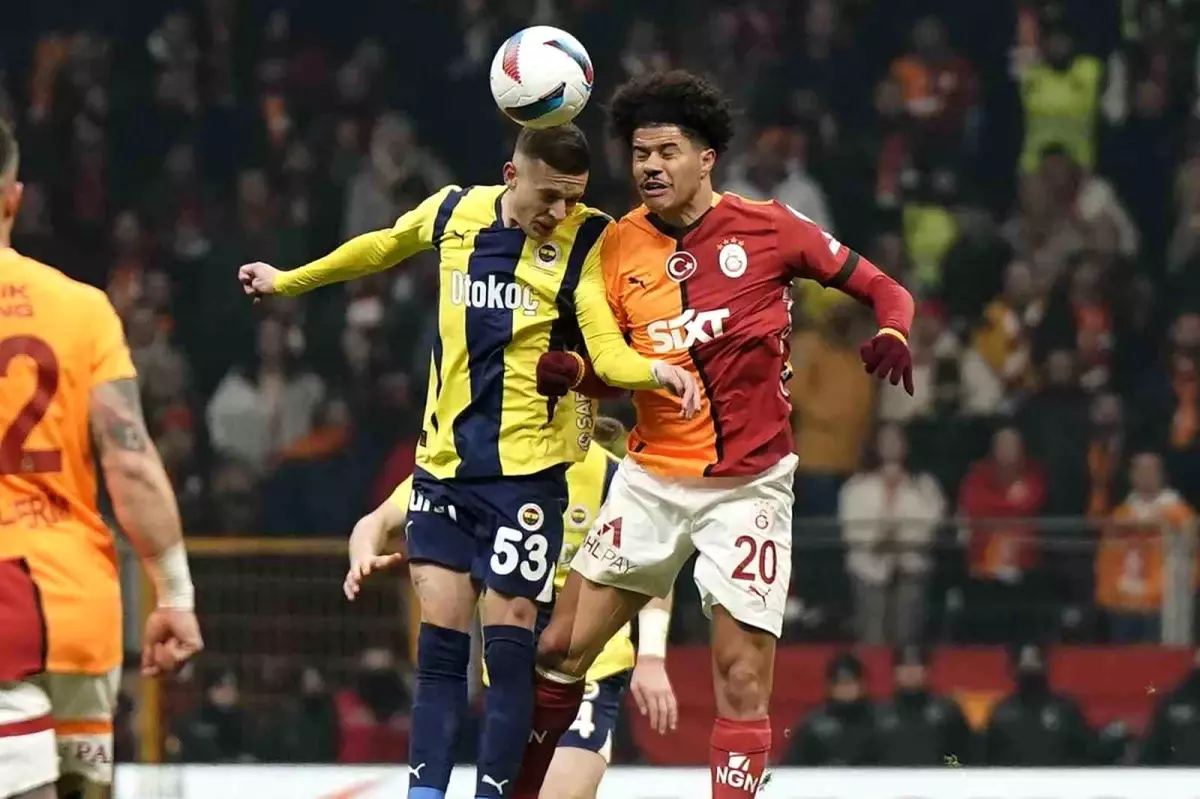 Galatasaray – Fenerbahçe Maçında İlk Yarısı Golsüz Beraberlik