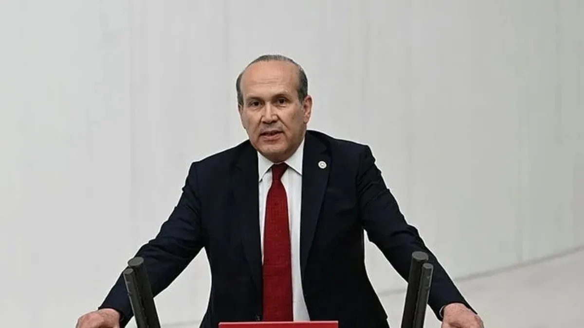 Mavi Vatan’a ‘Masal’ diyen Namık Tan Özgür Özel’in A Takımı’na girdi